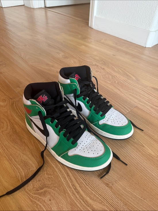 Jordan Shoes - Women’s 2020 Air Jordan 1 Retro High OG ‘Lucky Green’ Size 8.5
